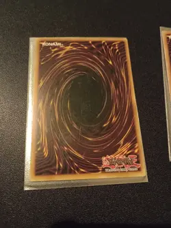 Yugioh Red Eyes Black Dragon SDJ-001 LP - Image 1