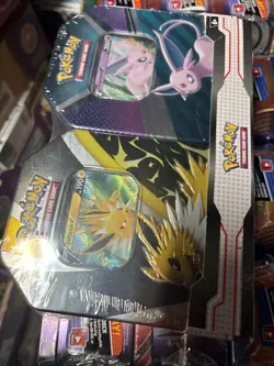 Pokemon TCG V Heroes Bundle Tins: 2-Pack of Jolteon & Espeon Brand New! 820650855658 - Image 4