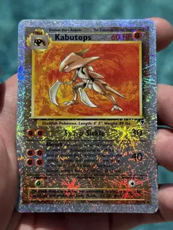 Pokemon Legendary Collection Kabutops Reverse Holo Rare 27/110 English 2002 - Image 1