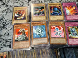 HUGE Vintage Yugioh Card Lot Of 1000! Plus 30 Vintage Rares! LOB, GX, etc. - Image 4