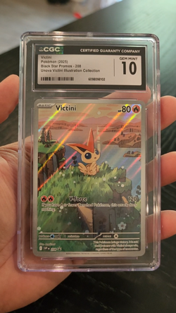 VICTINI CGC GEM 10 - 2025 POKEMON BLACK STAR PROMO ILLUSTRATION COLLECTION #208 - Image 2
