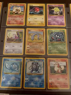 Pokemon TCG 1999 Lot of 72 Near-Mint Cards Unlimited, Jungle, Fossil - Image 4