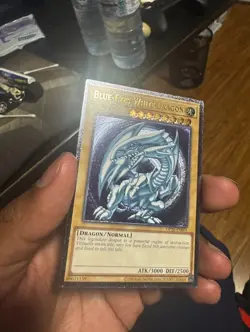 Yugioh Blue-Eyes White Dragon OP28-EN001 OTS Ultimate Rare Light Play - Image 3