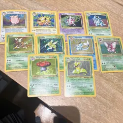 Pokemon TCG Jungle 1999 English Holo/Regular Lot has a most cards - Image 2