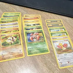 Pokemon TCG Jungle 1999 English Holo/Regular Lot has a most cards - Image 5