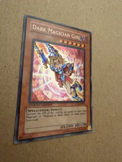 Yu-Gi-Oh! TCG Dark Magician Girl Collector's Tin 2005 Limited Edition CT2-EN004 - Image 2
