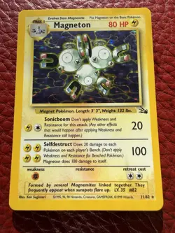Pokemon Magneton No 011/62 Holo Fossil Set 1999 TCG Vintage Discolored - Image 1
