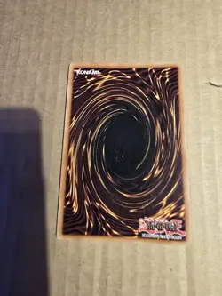 Yu-Gi-Oh! Dark Magician Girl CT2-EN004 Secret Rare Limited Edition Tin Promo MP - Image 2