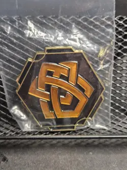 NEW* Disney Lorcana Pin Organized Play Promotial Archazia's Island Amber Ink - Image 1