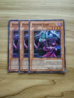 Yu-Gi-Oh! - Vampire Lady 3X - Complete Playset - Image 1