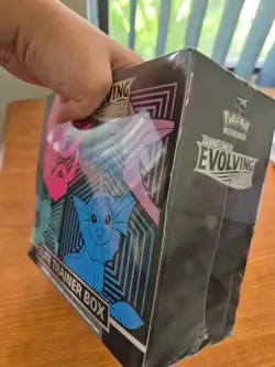 Pokemon TCG Sword and Shield Evolving Skies Elite Trainer Box ETB Sealed - Image 3