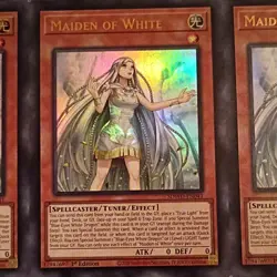 Konami Yu-Gi-Oh! SDWD 1st Edition Holo Uncut Sheet Maiden of White Blue-Eyes - Image 4