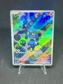 Riolu 215/198 Pokemon TCG Scarlet & Violet Base Set Illustration Rare Holo - Image 3