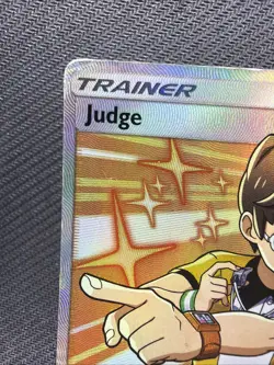 Judge Full Art 209/214 | Sun & Moon Lost Thunder | Holo Ultra Rare | Pokemon TCG - Image 3