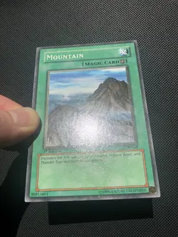 Yugioh Mountain LOB-048 1st Edition Legend Of Blue Eyes White Dragon NA English - Image 3