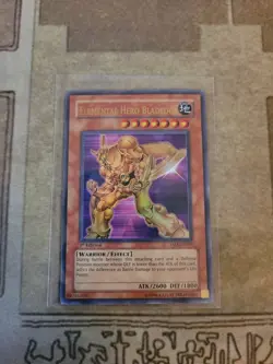 YUGIOH ELEMENTAL HERO BLADEDGE YSD-EN019 ULTRA 1ST ED NM - Image 1