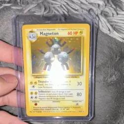 Pokemon Magneton Holo Rare Base Set 9/102 60 HP Stage 1 Card - Image 1