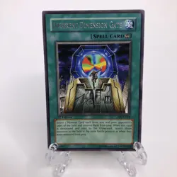 Yugioh Different Dimension Gate 1st Edition DCR-044 Dark Crisis Card 2003 NM - Image 1