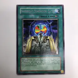 Yugioh Different Dimension Gate 1st Edition DCR-044 Dark Crisis Card 2003 NM - Image 2