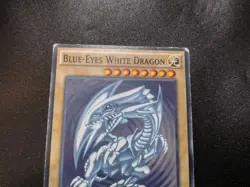 Blue-Eyes White Dragon (Original Art) LDK2-ENK01 1st Edition Yugioh Card HP - Image 2