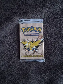 POKEMON TCG - Fossil First Edition - Booster Pack - Image 1