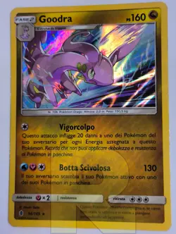 Goodra ® Guardiani Nascenti 96/145 ® Rara Holo Foil ® Pokemon ® Italiano ® Good+ - Image 2