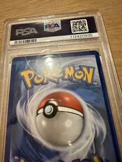 Pokemon - Mew Vmax 114/264 Fusion Strike Full Art SWSH PSA 10 - Image 3