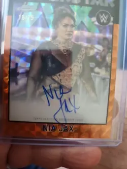 2026 Topps Chrome WWE Nia Jax 1986 Topps Autograph Orange Geometric 16/25 - Image 5