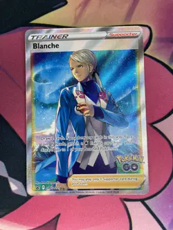 Pokemon TCG: Blanche SWSH227 SWSH: Sword & Shield Black Star Promo Cards Holo - Image 1