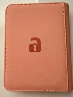 vaultx EXO-TEC Zip Binder 4-Pocket Side Loading Pink Single-Sided 160 Cards - Image 3