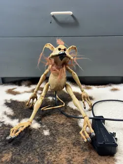 Disney Parks Star Wars Galaxy’s Edge Kowakian Monkey Lizard Shoulder Puppet Read - Image 1