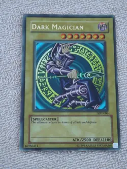 Yugioh Cards Dark Magician SDY-006 Ultra Rare Holo 2500/2100 - Image 1