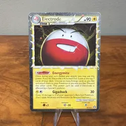Pokemon TCG Electrode (Prime) 93/102 Triumphant Holo - Image 1