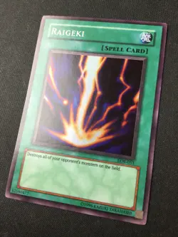 Yu-Gi-Oh TCG The Legend of Blue Eyes White Dragon #LOB-053 Raigeki Super Rare LP - Image 3