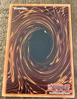 Yu-Gi-Oh Elemental HERO Sparkman EHC2-EN001 Limited Holo - Image 2