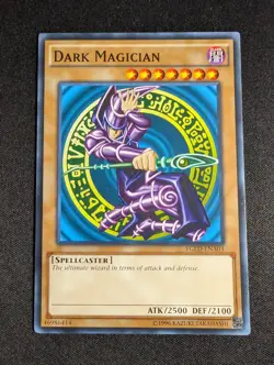 Yugioh - Dark Magician YGLD-ENA03 Unlimited NM - Image 1