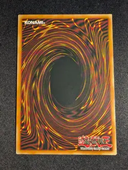 Yugioh - Dark Magician YGLD-ENA03 Unlimited NM - Image 2