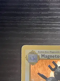 Pokemon TCG Magneton 009/102 Base Set Shadowless Holo Vintage Rare Card 1999 HP - Image 3