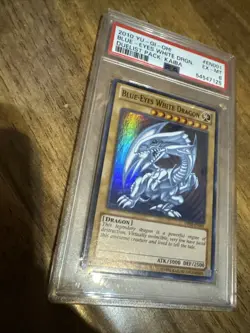 2010 Yugioh PSA 6 Blue-Eyes White Dragon DPKB-EN001 Super Rare Card - Image 2