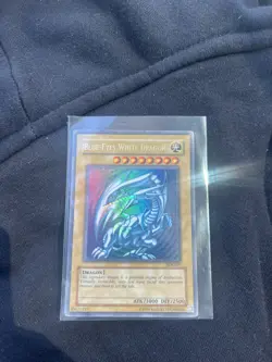 Blue-Eyes White Dragon SDK-001 Starter Deck: Kaiba Unlimited Heavy play - Image 1