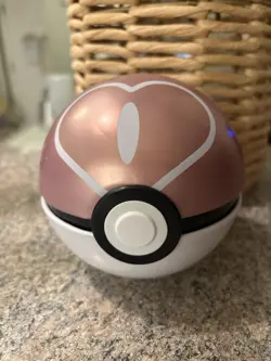 Rare Pokemon Pokemon Love Pink Heart Pokeball Poke Ball Tin J21 Empty Great Cond - Image 1