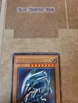 YUGIOH BLUE-EYES WHITE DRAGON SDK-001 ULTRA UNLIMITED ED NM/VLP VER. 2 - Image 3