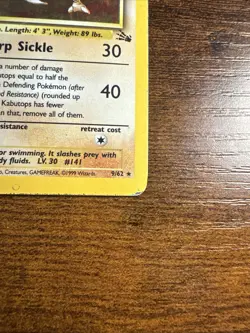Pokemon TCG Kabutops Holo Rare Unlimited 9/62 Fossil Vintage DAMAGED - Image 4