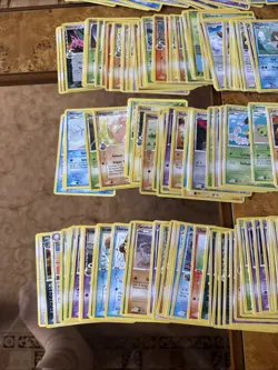 LOT OF VINTAGE POKEMON CARDS - Image 4
