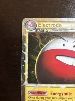 Electrode Prime 93/102 Pokemon TCG Triumphant DMG - Image 2