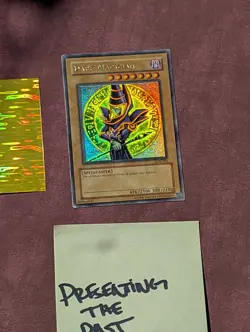 Yugioh | GLOSSY UNLIMITED | Dark Magician LOB-005 Ultra Rare Original MP - Image 4