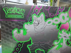 (GERMAN) Pokemon Scarlet & Violet Shrouded Fable Elite Top Trainer Box - Image 2