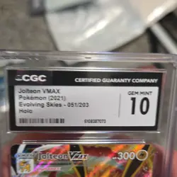 Jolteon VMAX 051/203 Evolving Skies CGC 10 Ultra Rare Holo Pokemon Card 2021 - Image 2