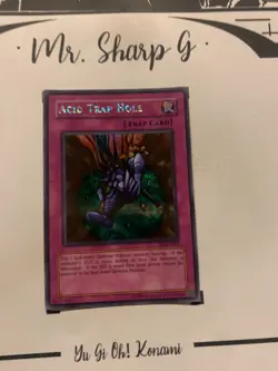 ACID TRAP HOLE - SDD-E002 ENGLISH Yu-Gi-Oh! CARD SECRET RARE HOLO PRISMATIC* - Image 3