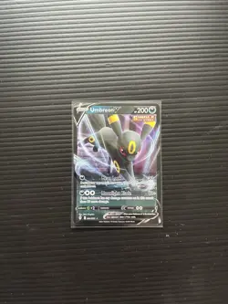 Pokemon TCG Umbreon v Evolving Skies Holo Ultra Rare Card 094/203 - Image 1